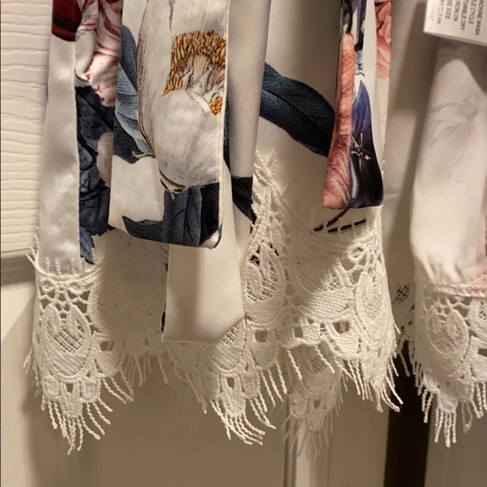 Le Rose Robe - Picture 5 of 5